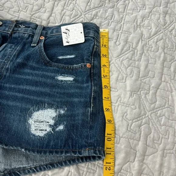 Levi’s 501 Shorts NWT​ - Picture 5 of 6